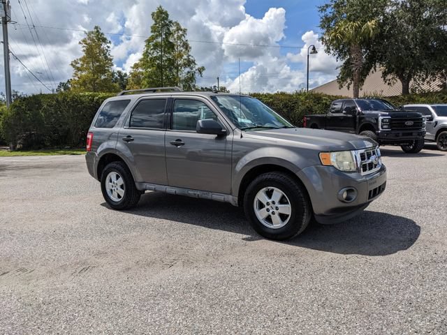 Used 2011 Ford Escape XLT FWD image 2