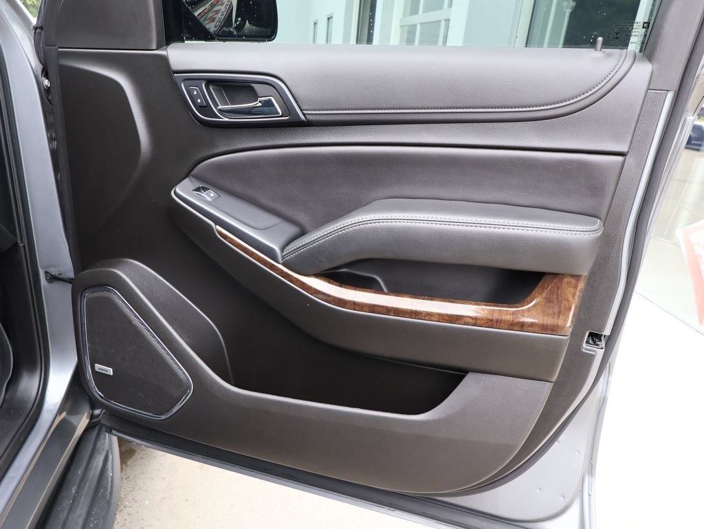 Used 2019 Chevrolet Tahoe LT w/ Luxury Package AWD/4WD image 40