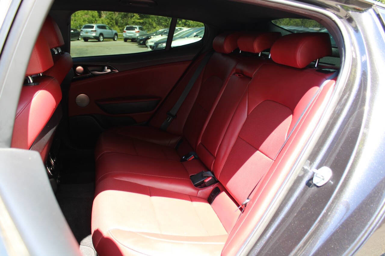 Used 2022 Kia Stinger GT-Line w/ Sun & Sound Package AWD/4WD image 27
