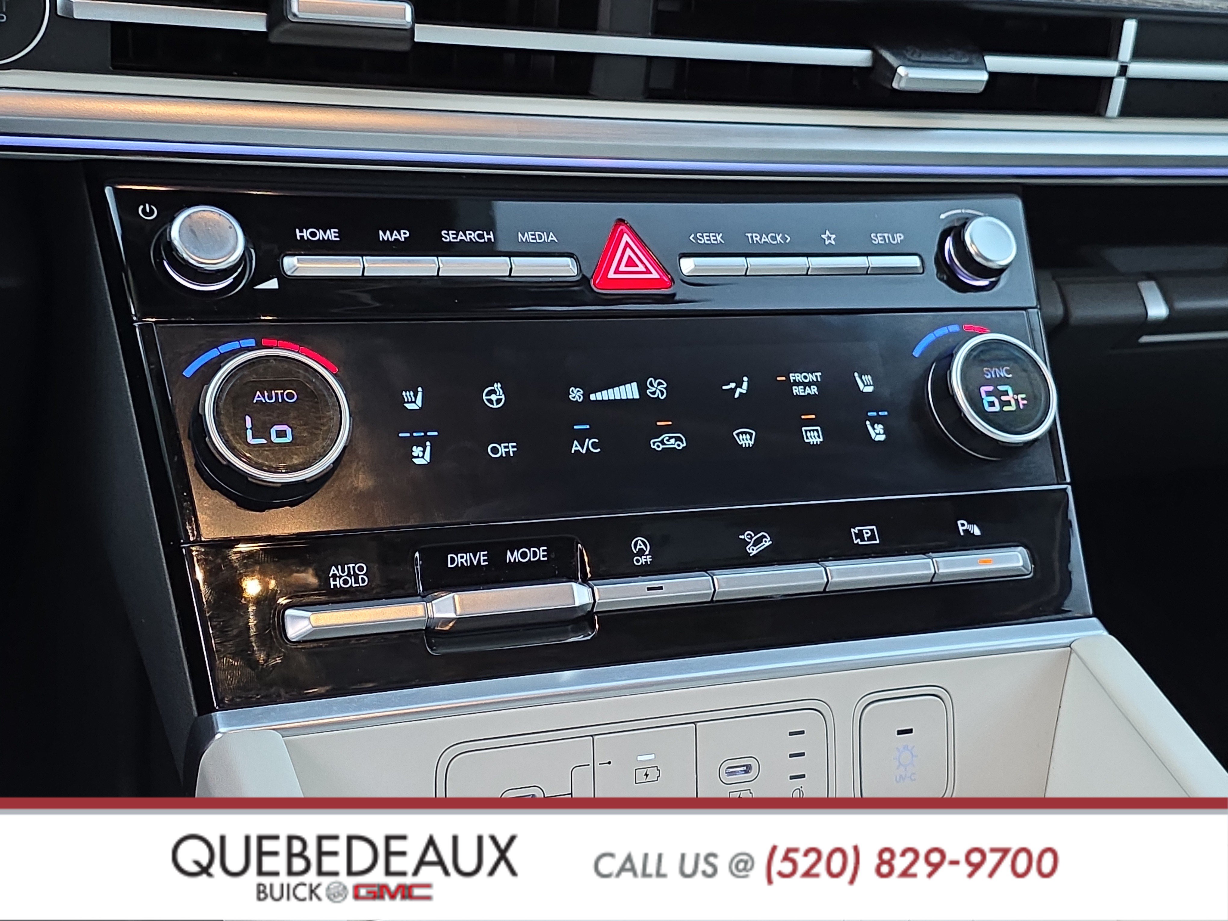 Used 2025 Hyundai Santa Fe Limited FWD image 21