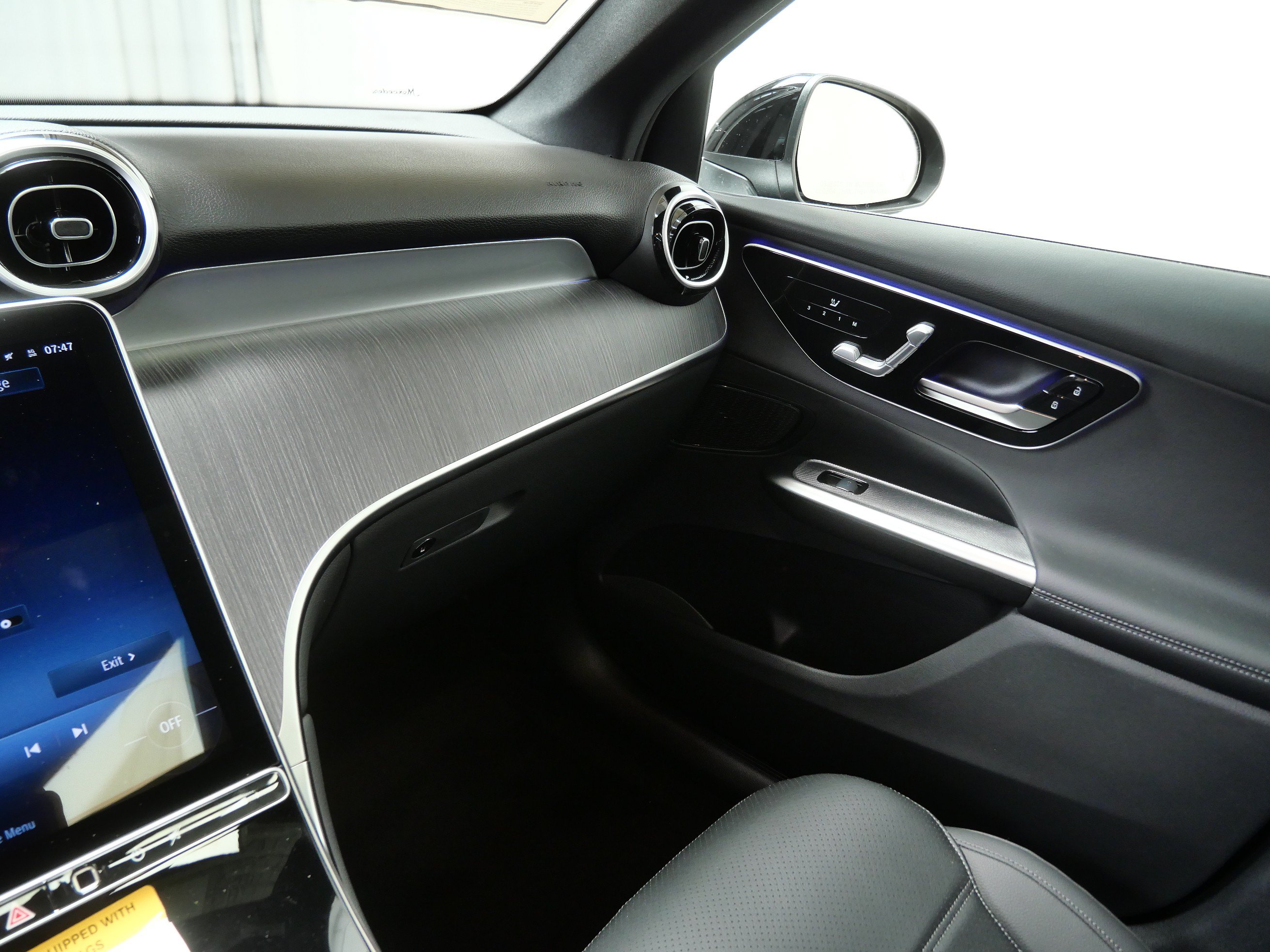 New 2026 Mercedes-Benz GLC 300 4MATIC image 11