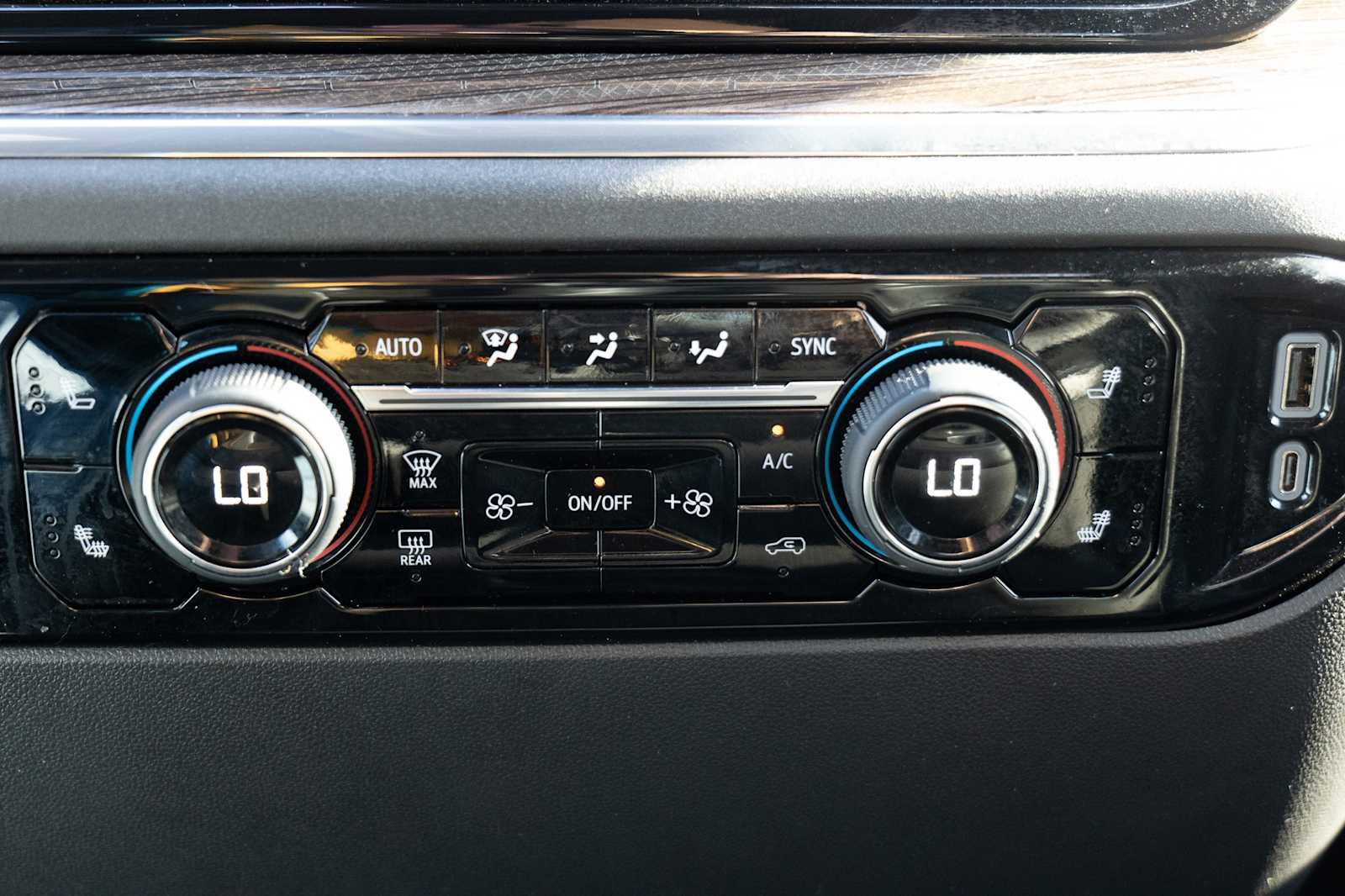 Used 2025 Chevrolet Silverado 1500 RST w/ Protection Package image 17