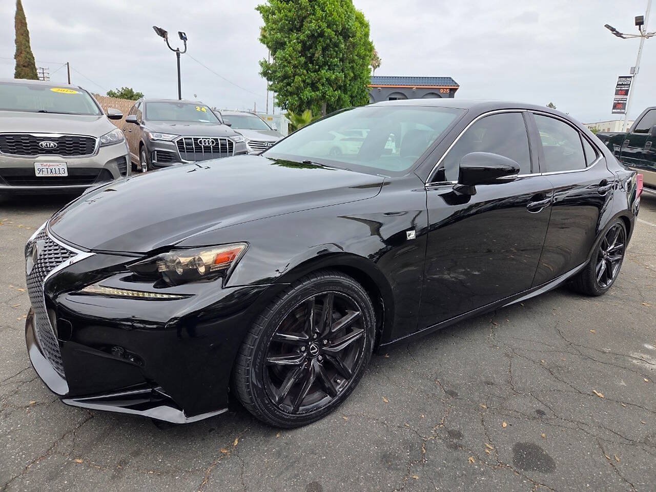 Used 2016 Lexus IS 200t w/ F Sport Package RWD image 2