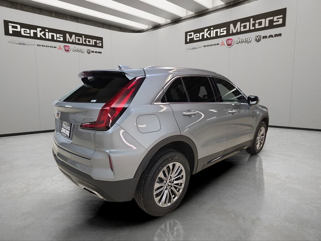 Used 2024 Cadillac XT4 Premium Luxury image 5