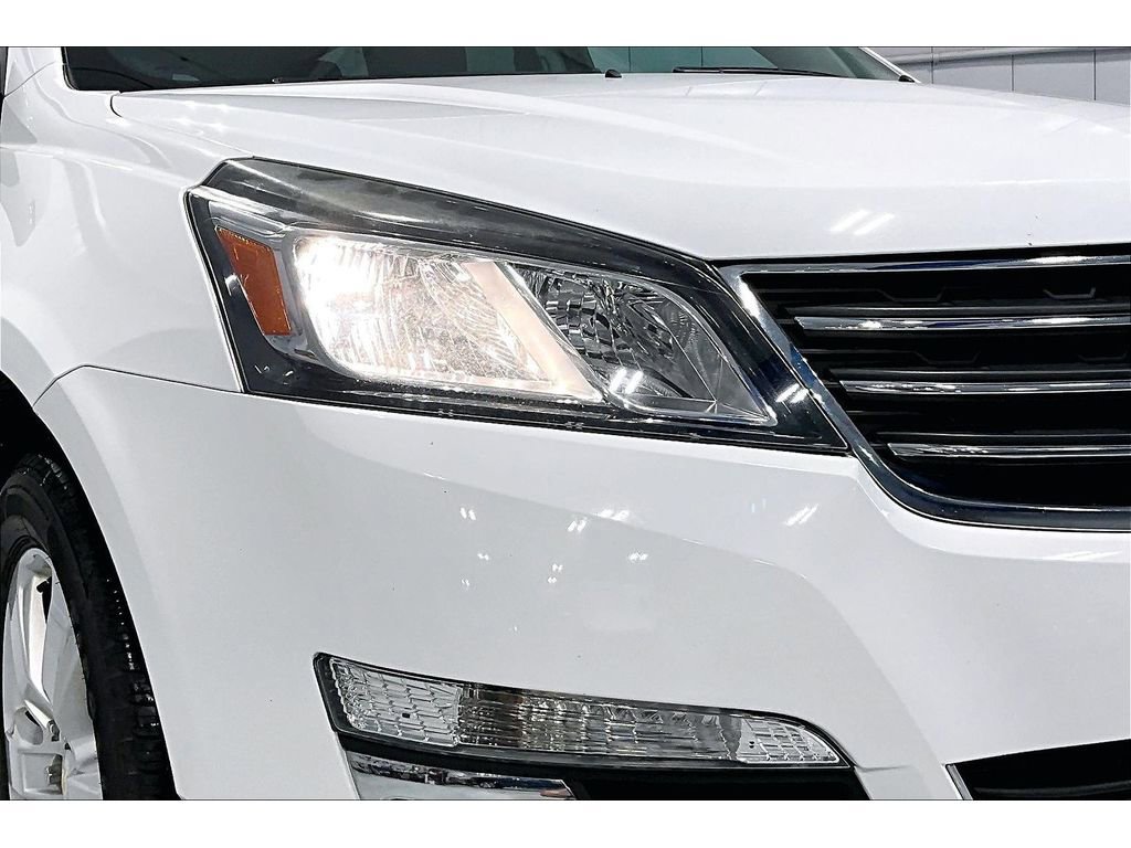 Used 2017 Chevrolet Traverse LT w/ Style and Technology Package FWD image 30