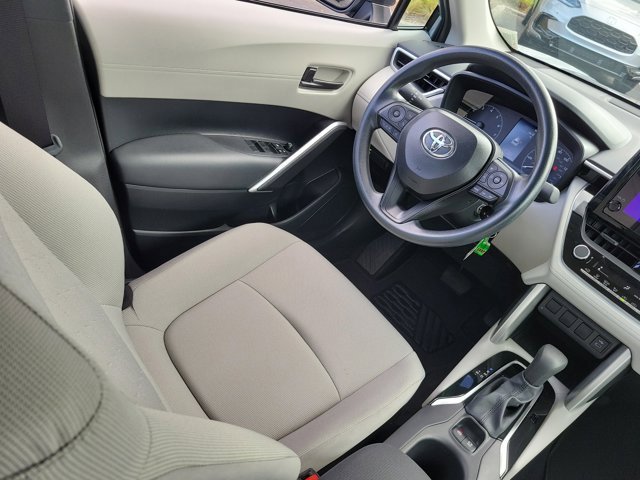 Used 2025 Toyota Corolla Cross L image 3