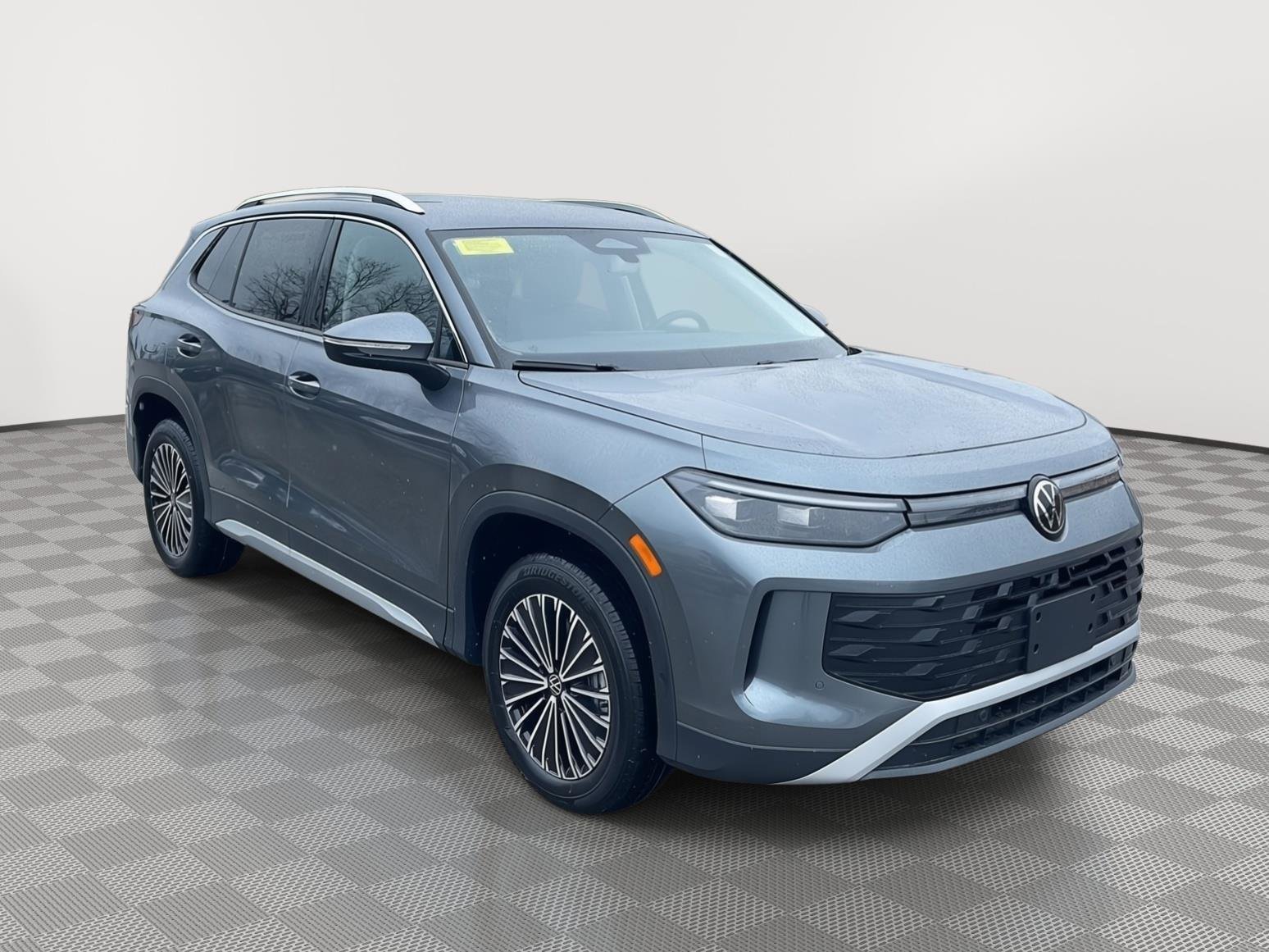 New 2026 Volkswagen Tiguan S AWD/4WD image 3