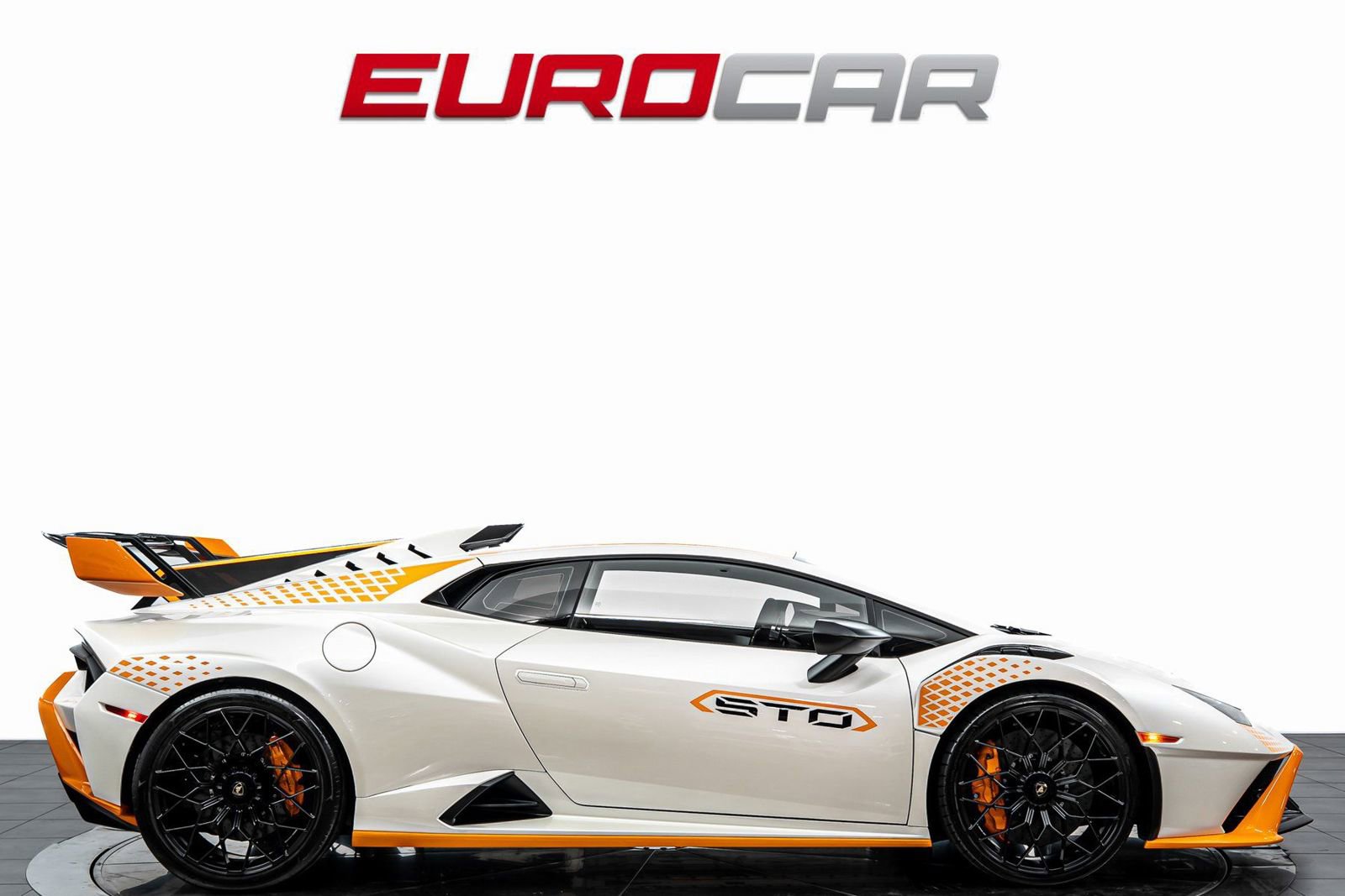 Used 2022 Lamborghini Huracan STO image 6