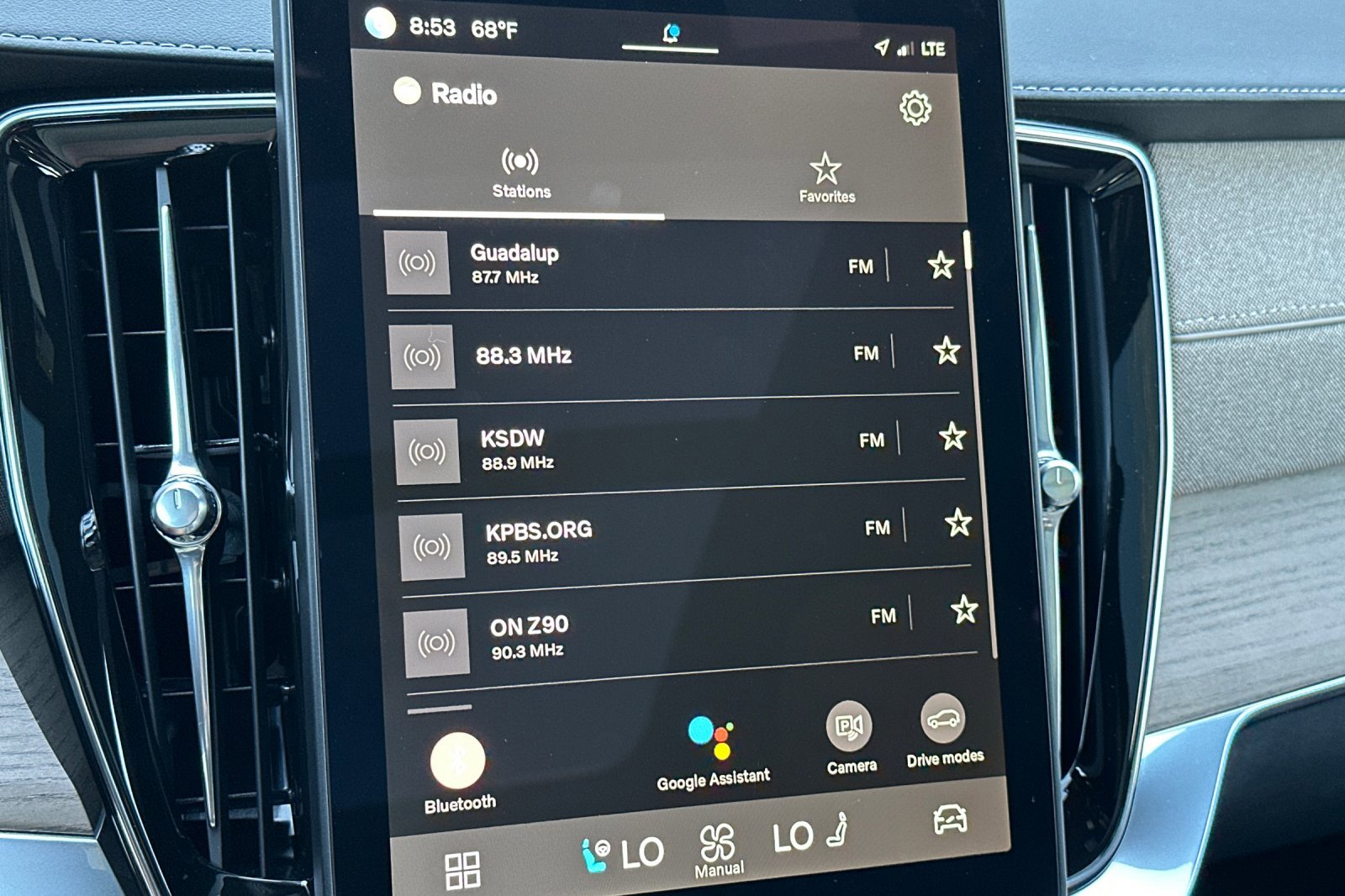 New 2025 Volvo XC90 B6 Ultra image 16