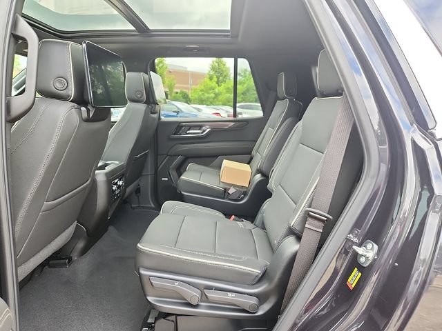 New 2026 GMC Yukon Elevation w/ Elevation Premium Package AWD/4WD image 6