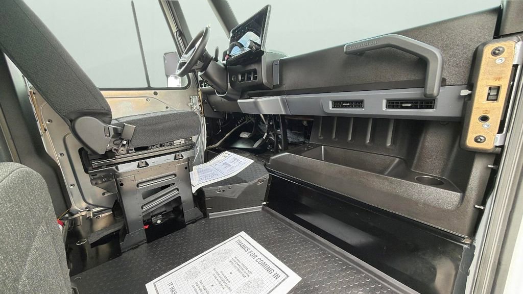 Used 2024 Chevrolet Brightdrop 600 w/ Commercial Equipment Package AWD/4WD image 31