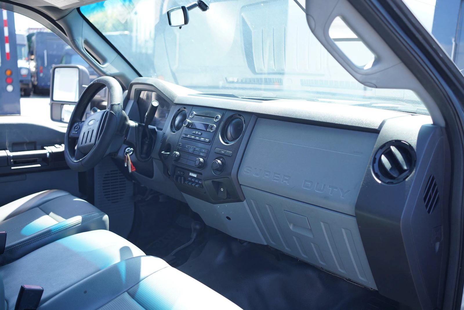 Used 2013 Ford F550 4x4 Crew Cab Super Duty w/ Payload Upgrade Pkg image 3
