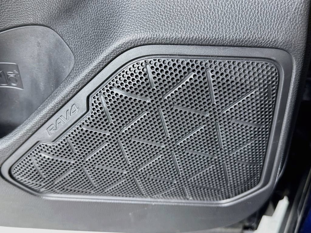 Used 2019 Toyota RAV4 XLE FWD image 26