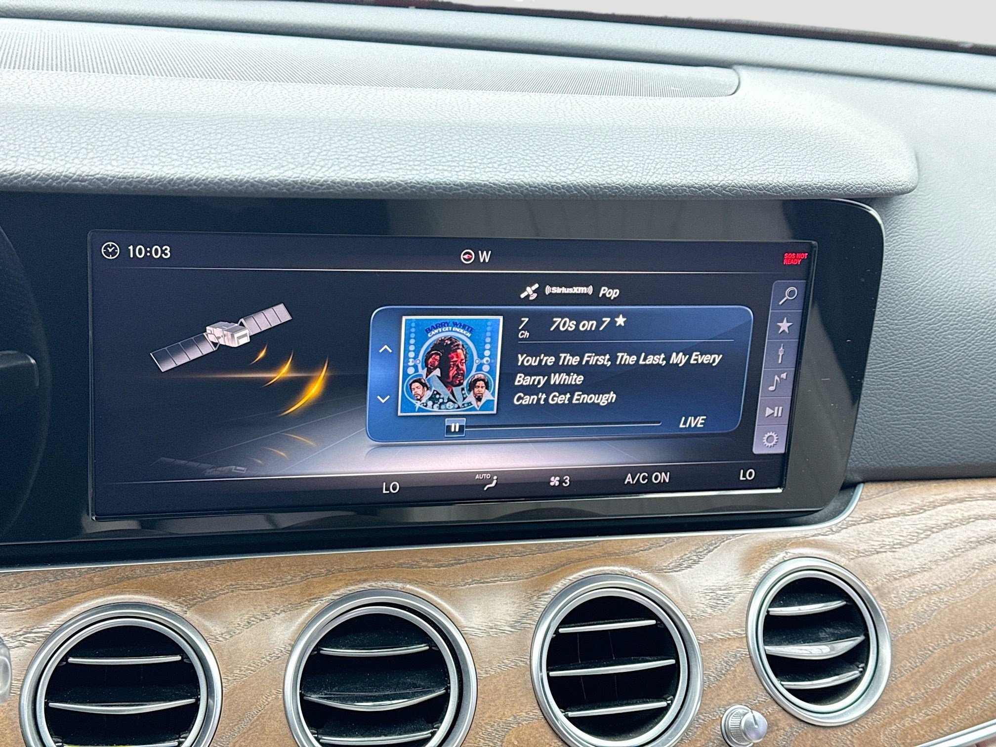Used 2018 Mercedes-Benz E 300 image 11