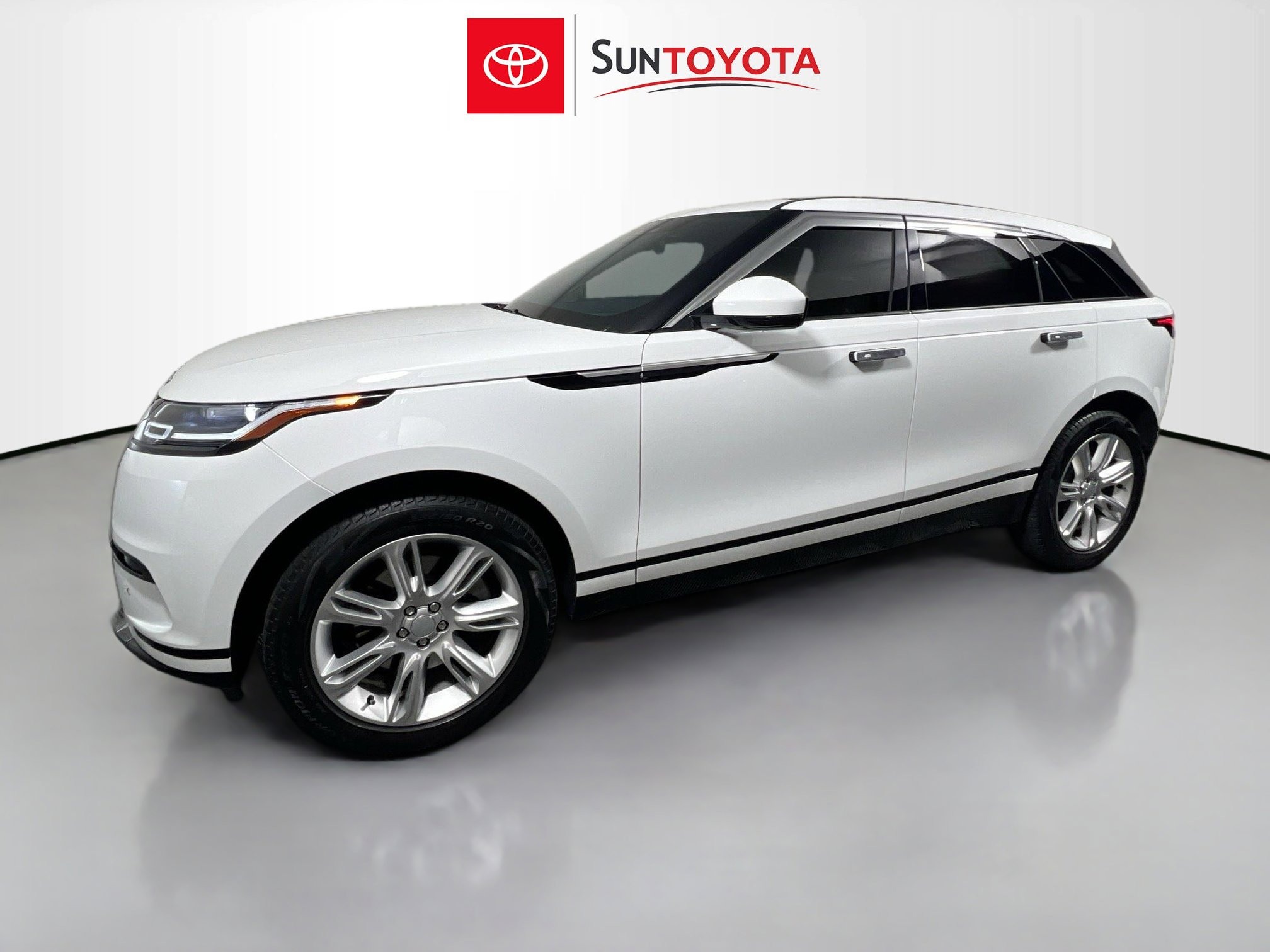 Used 2023 Land Rover Range Rover Velar S image 9