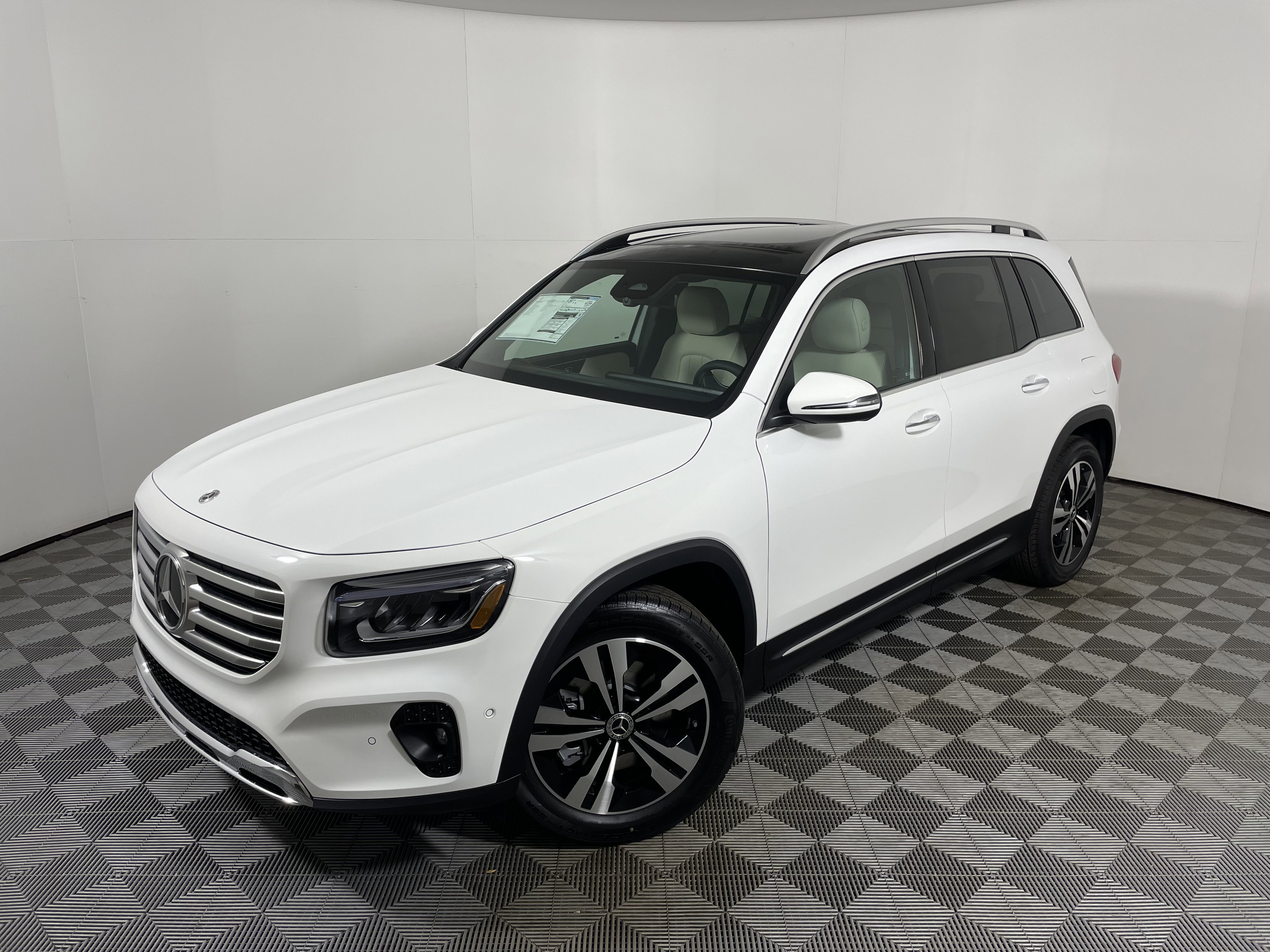 New 2026 Mercedes-Benz GLB 250