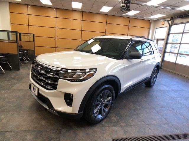 New 2026 Ford Explorer Active w/ Active Comfort Package AWD/4WD image 3
