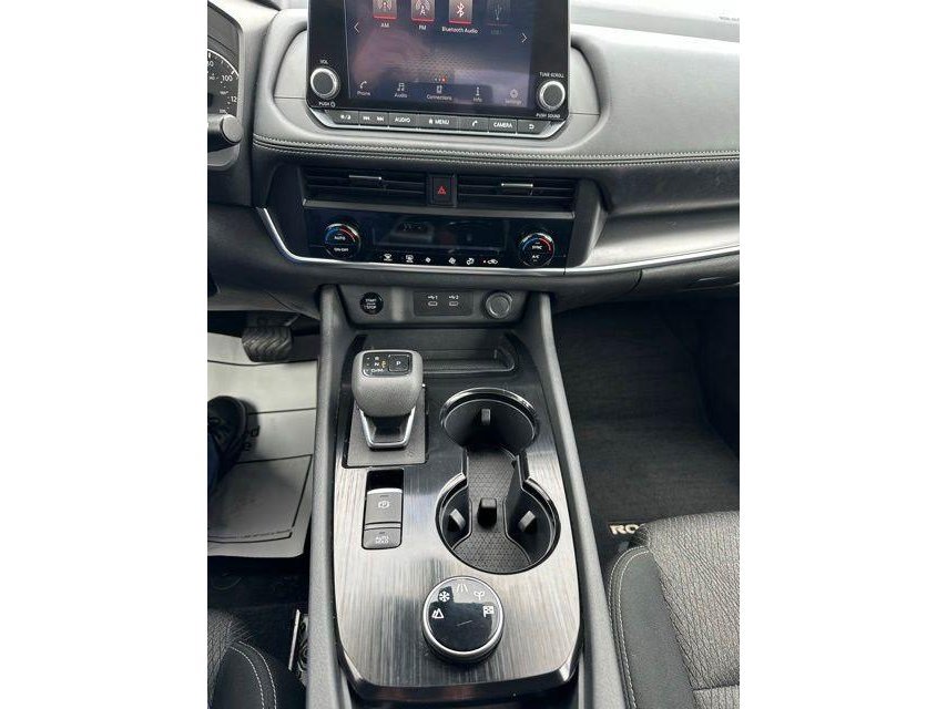 Used 2024 Nissan Rogue SV AWD/4WD image 44