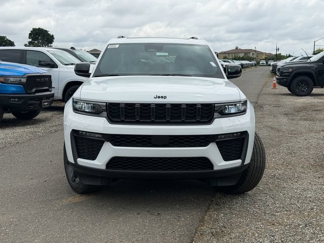 New 2026 Jeep Grand Cherokee L Limited w/ Limited Altitude Package AWD/4WD image 3