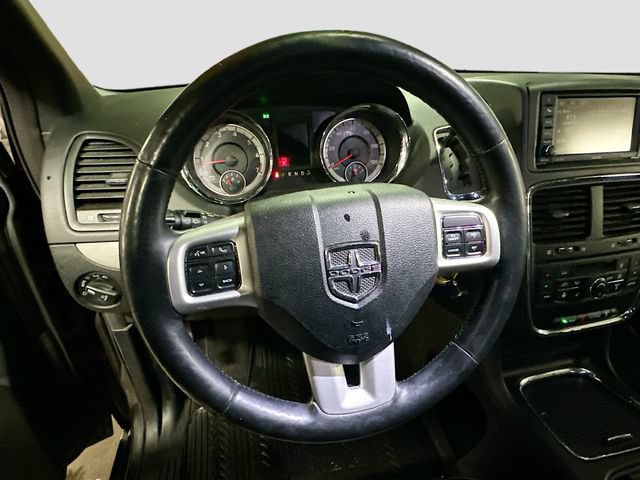 Used 2016 Dodge Grand Caravan R/T FWD image 12