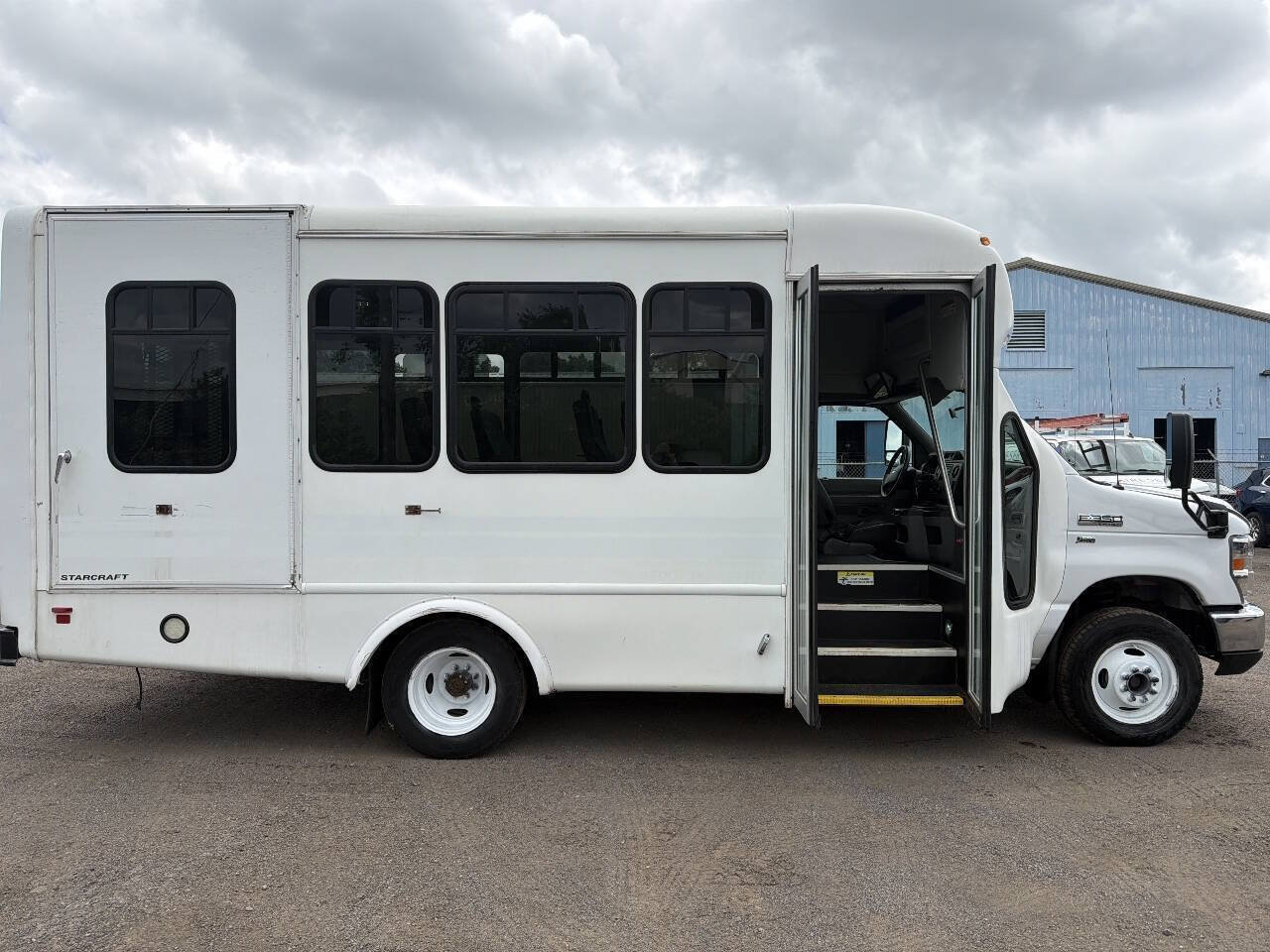 Used 2018 Ford E-350 and Econoline 350 Super Duty w/ Shuttle Bus Prep Package RWD image 5