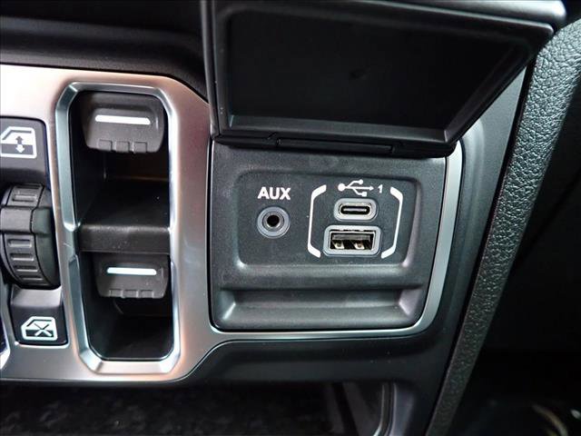 New 2025 Jeep Wrangler Sahara image 21