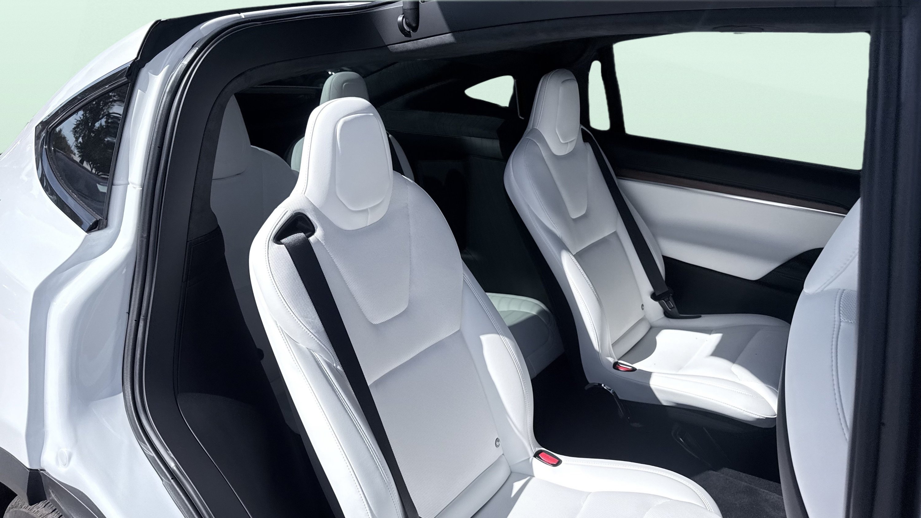 Used 2025 Tesla Model X AWD/4WD image 35