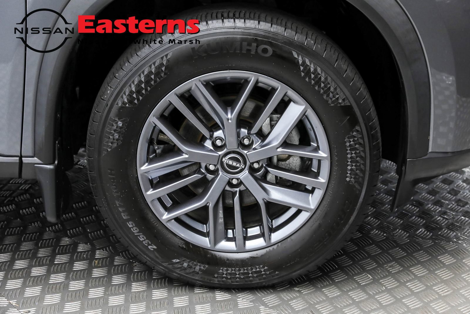 Used 2023 Nissan Rogue S image 32