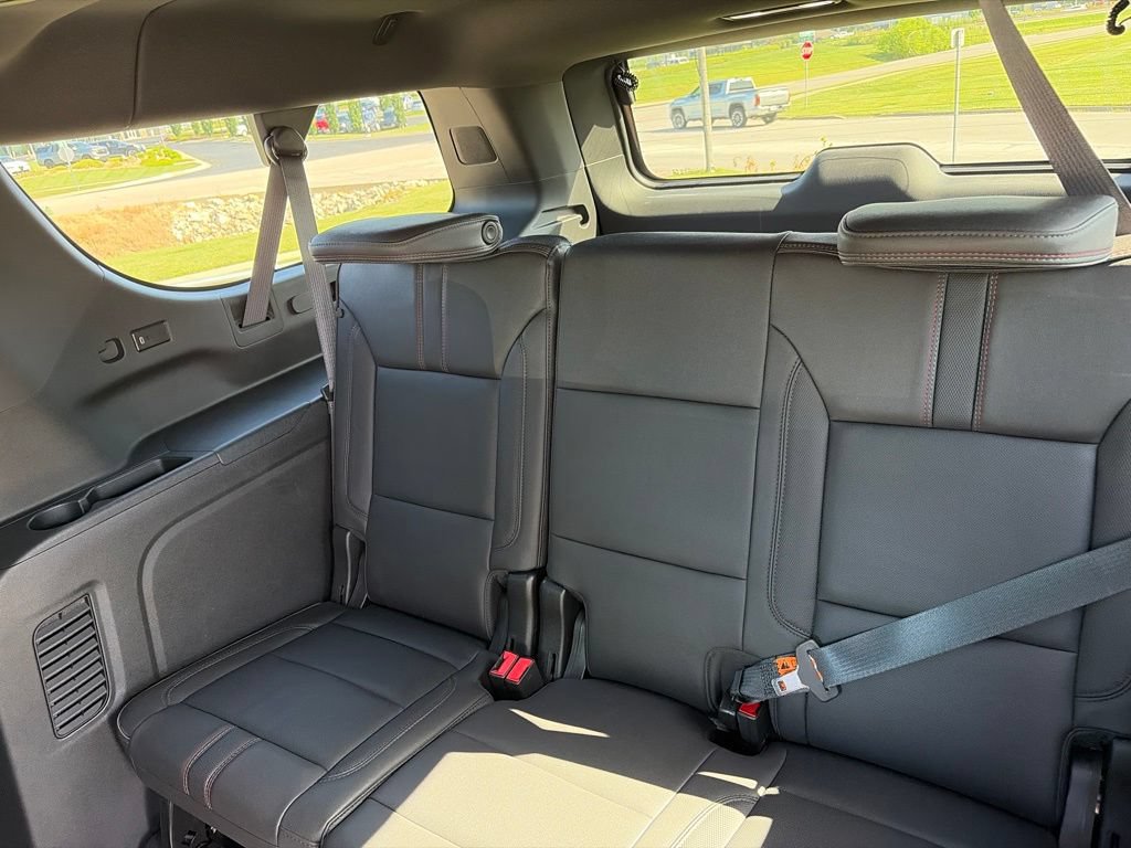 Used 2024 Chevrolet Suburban RST w/ Luxury Package AWD/4WD image 47