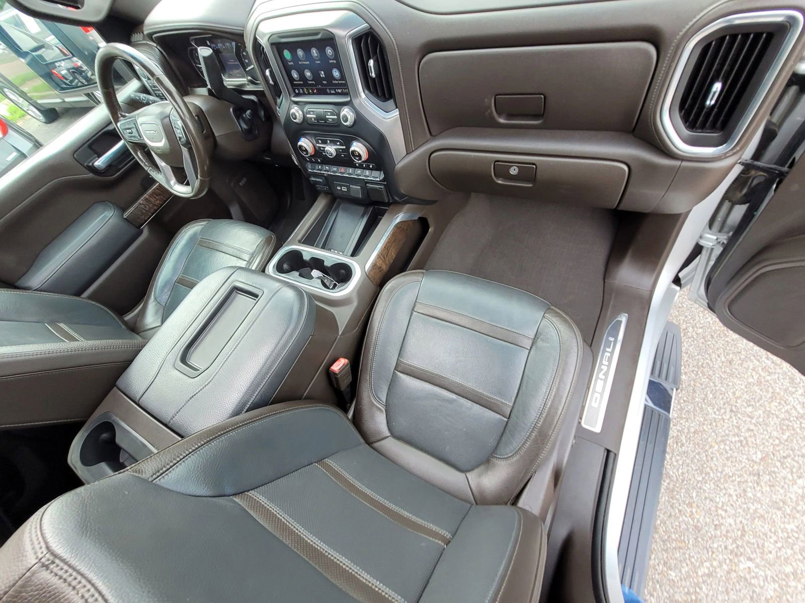 Used 2020 GMC Sierra 2500 Denali w/ Denali Ultimate Package image 13