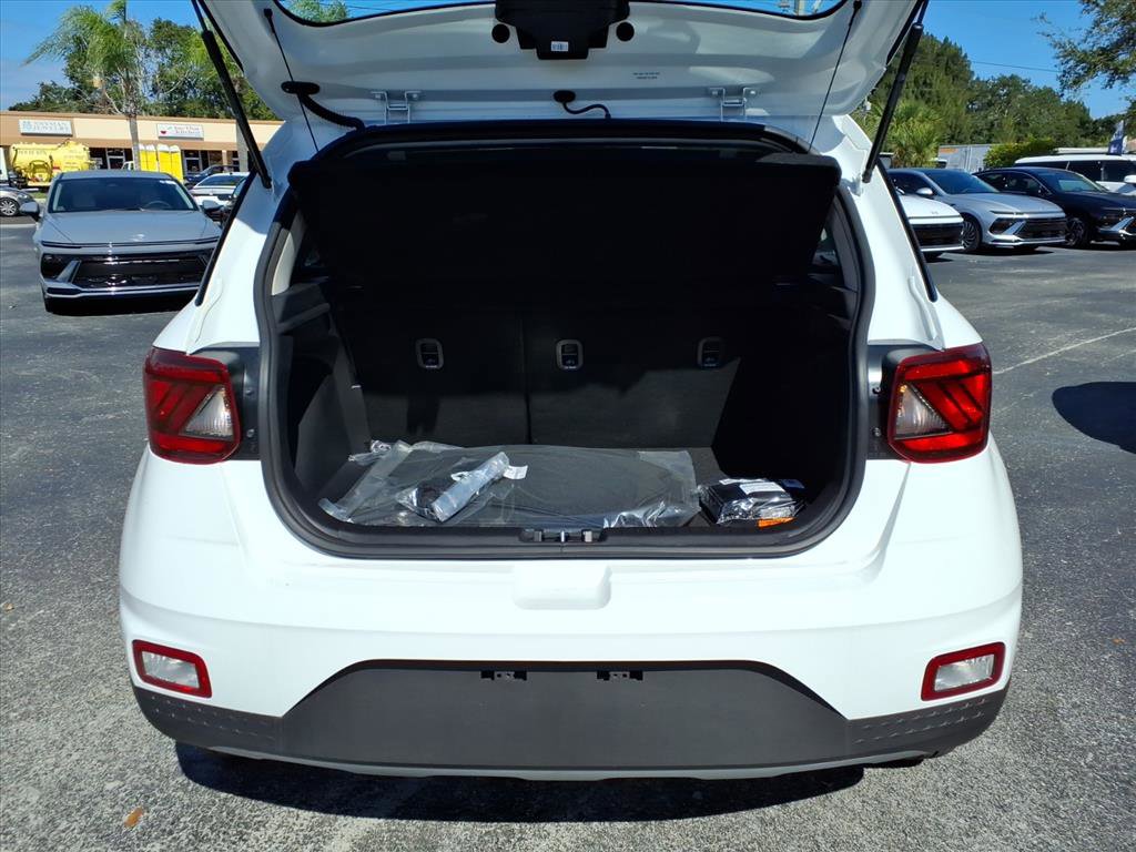 Used 2026 Hyundai Venue SEL image 29