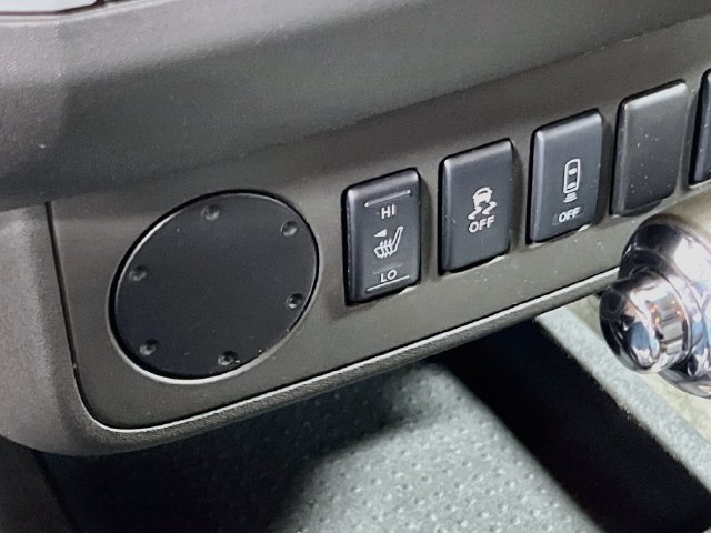 Used 2014 Nissan Frontier SV w/ SV Value Truck Package RWD image 19