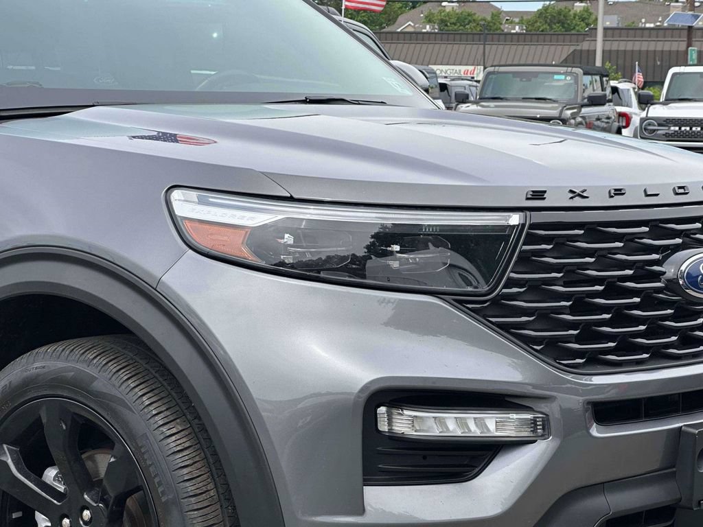 Used 2023 Ford Explorer ST-Line AWD/4WD image 8