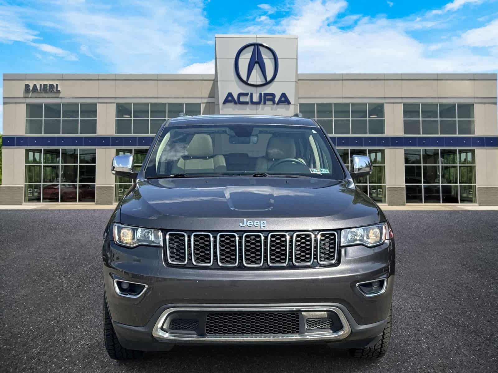 Used 2018 Jeep Grand Cherokee Limited AWD/4WD image 8