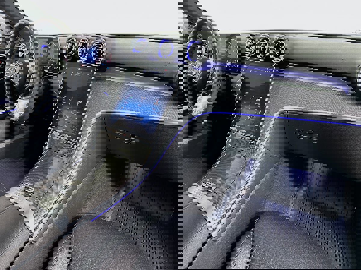 Used 2022 Mercedes-Benz C 300 4MATIC Sedan w/ Exclusive Trim Package image 35