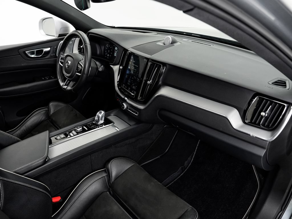 Used 2019 Volvo XC60 T8 R-Design w/ Advanced Package AWD/4WD image 22