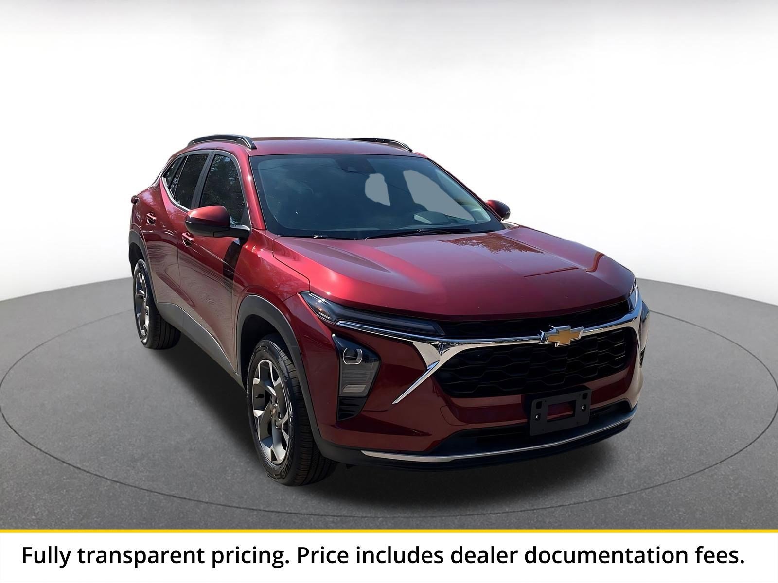Used 2025 Chevrolet Trax LT FWD image 1