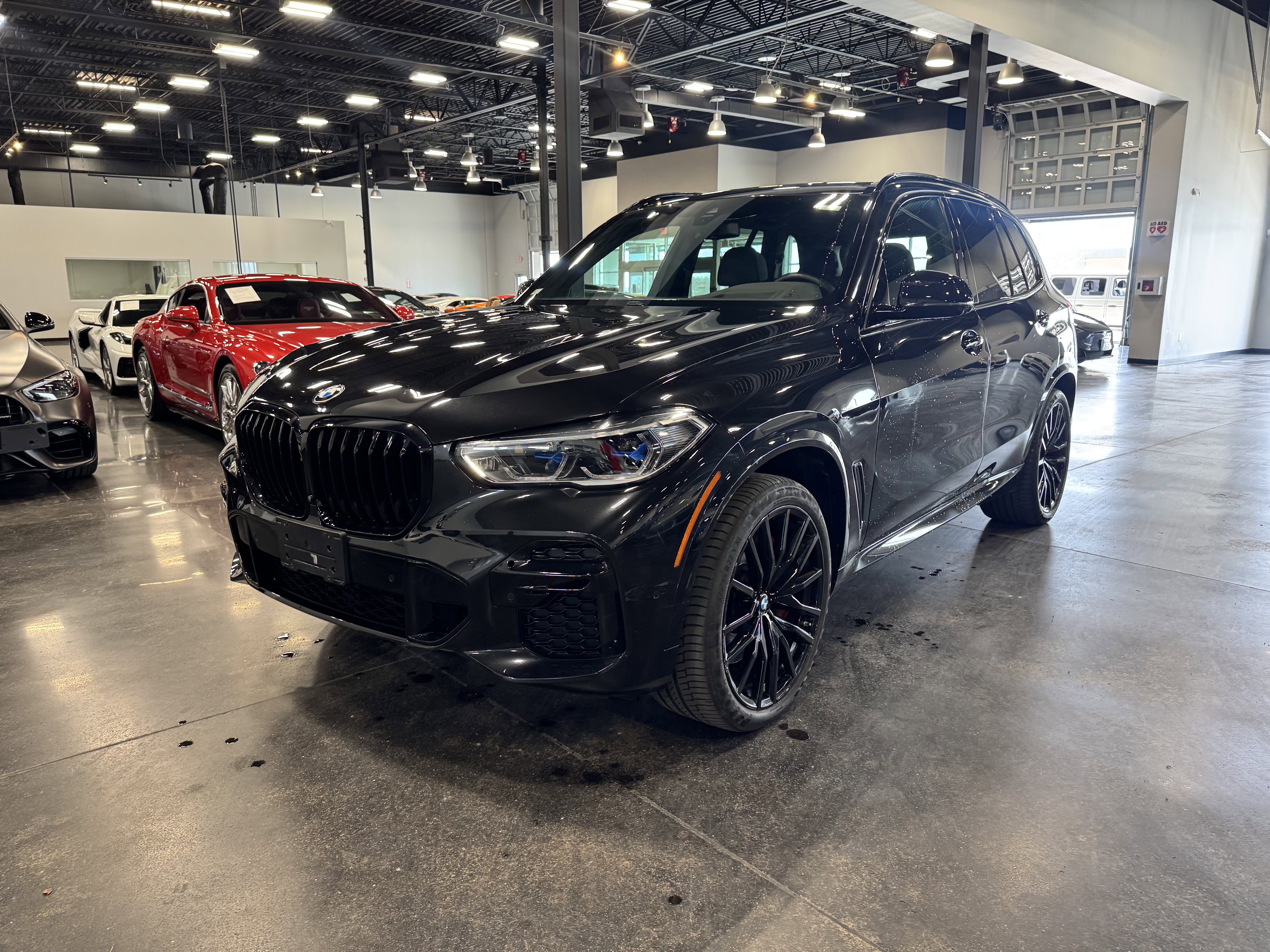 Used 2023 BMW X5 M50i w/ Executive Package image 26