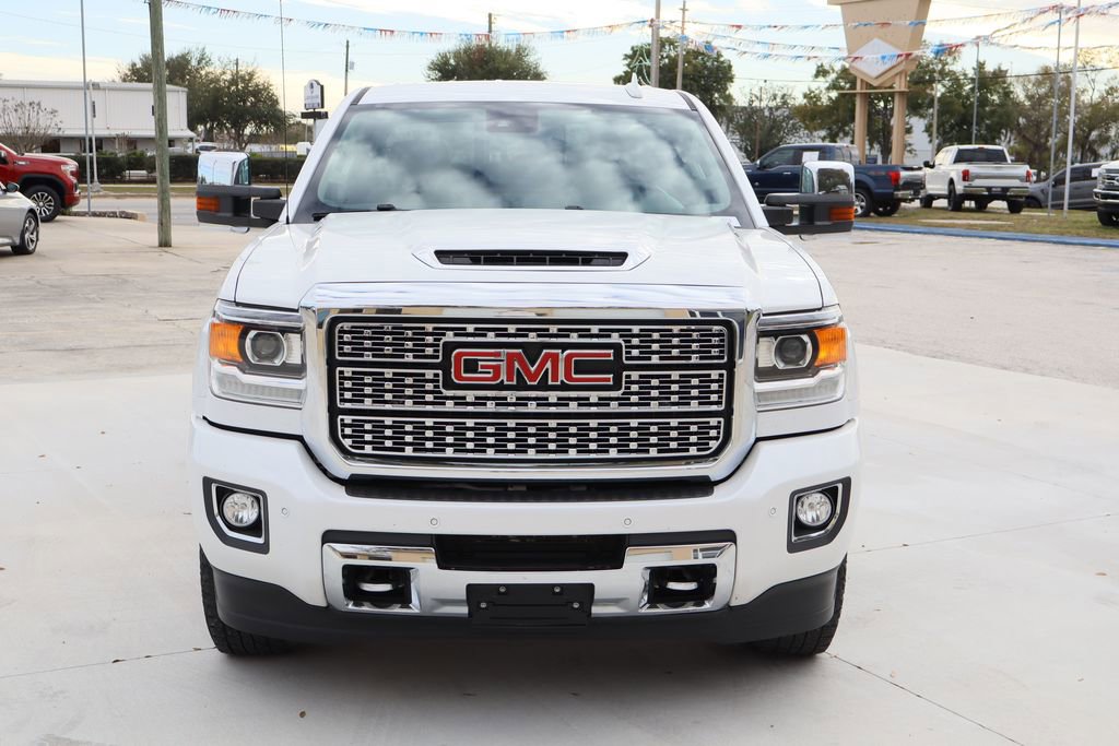 Used 2019 GMC Sierra 2500 Denali w/ Duramax Plus Package image 3