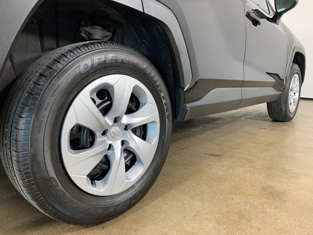 Used 2024 Toyota RAV4 LE image 9