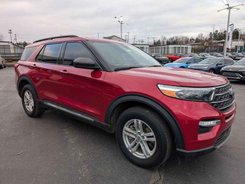 Used 2021 Ford Explorer XLT w/ Equipment Group 202A image 5