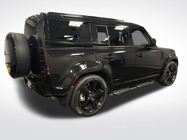 Used 2025 Land Rover Defender 110 X-Dynamic SE AWD/4WD image 6