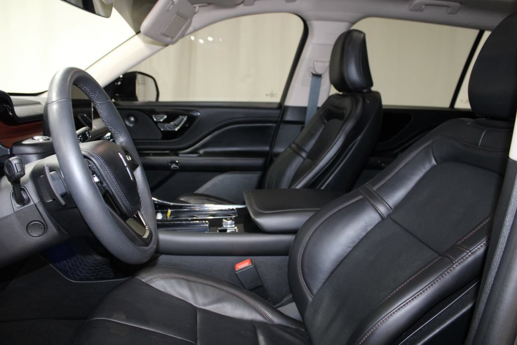 Used 2024 Lincoln Aviator Reserve w/ Equipment Group 201A RWD image 16