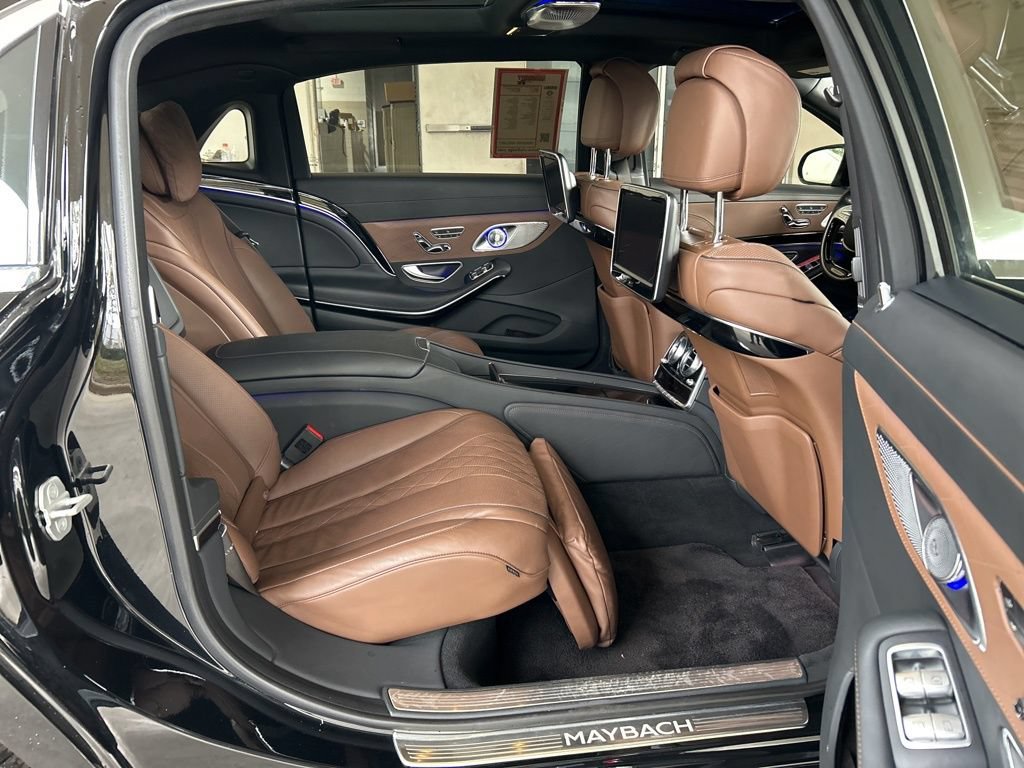 Used 2017 Mercedes-Benz Maybach S 550 4MATIC image 32