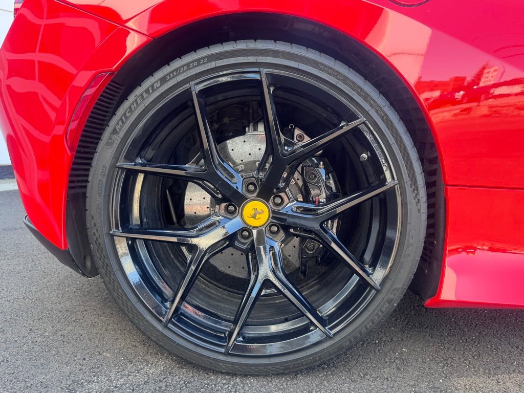 Used 2020 Ferrari F8 Tributo image 33