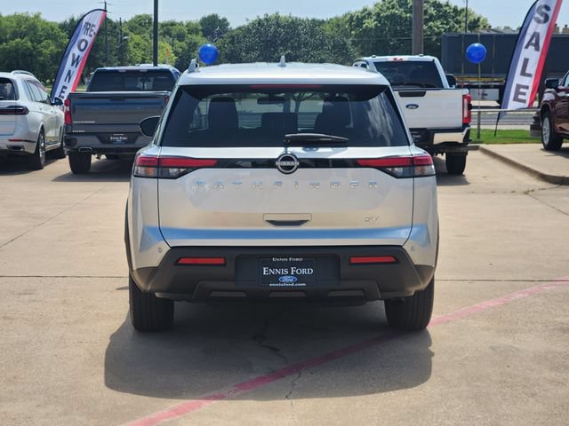 Used 2024 Nissan Pathfinder SV FWD image 5