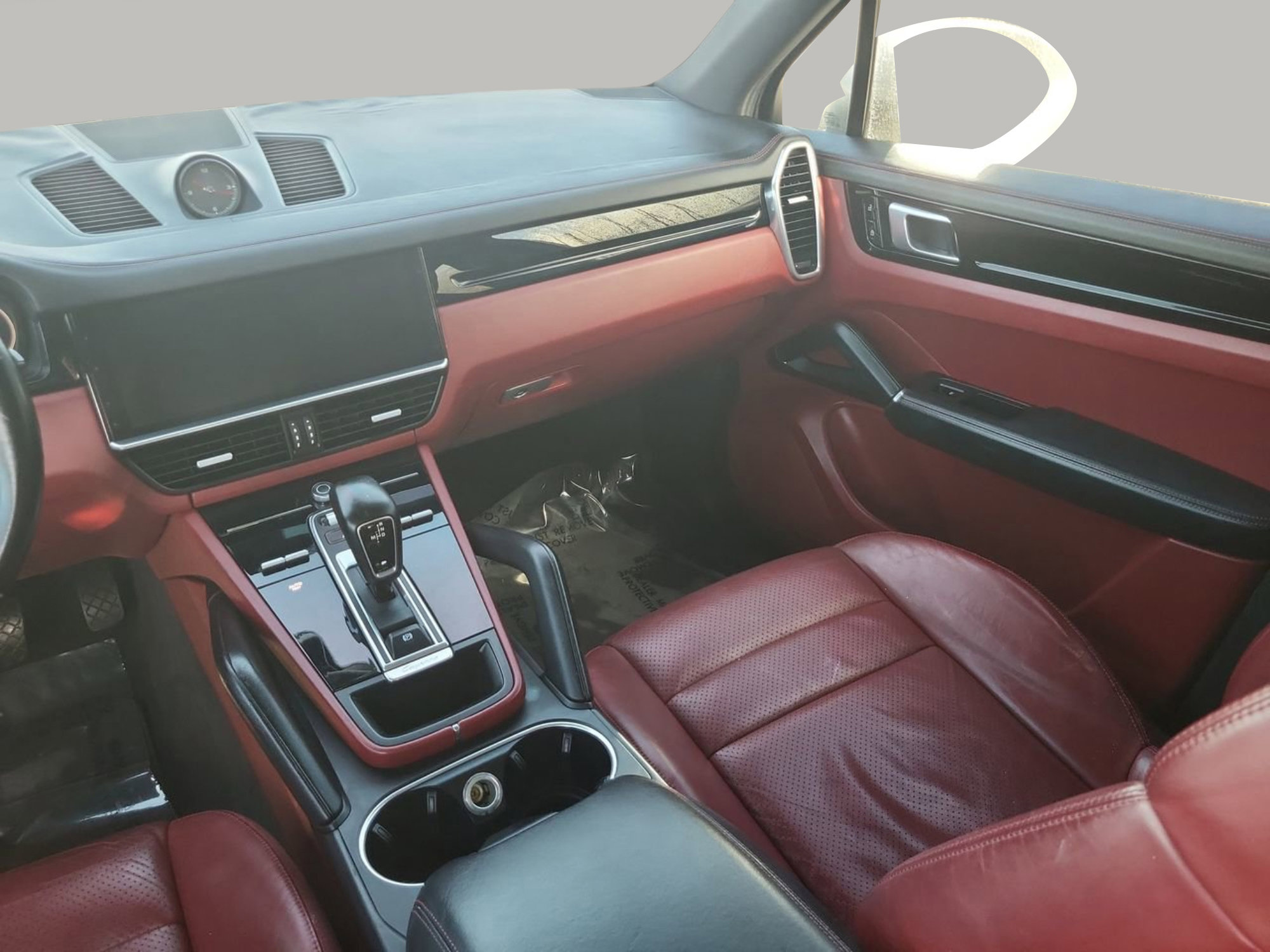 Used 2019 Porsche Cayenne image 16