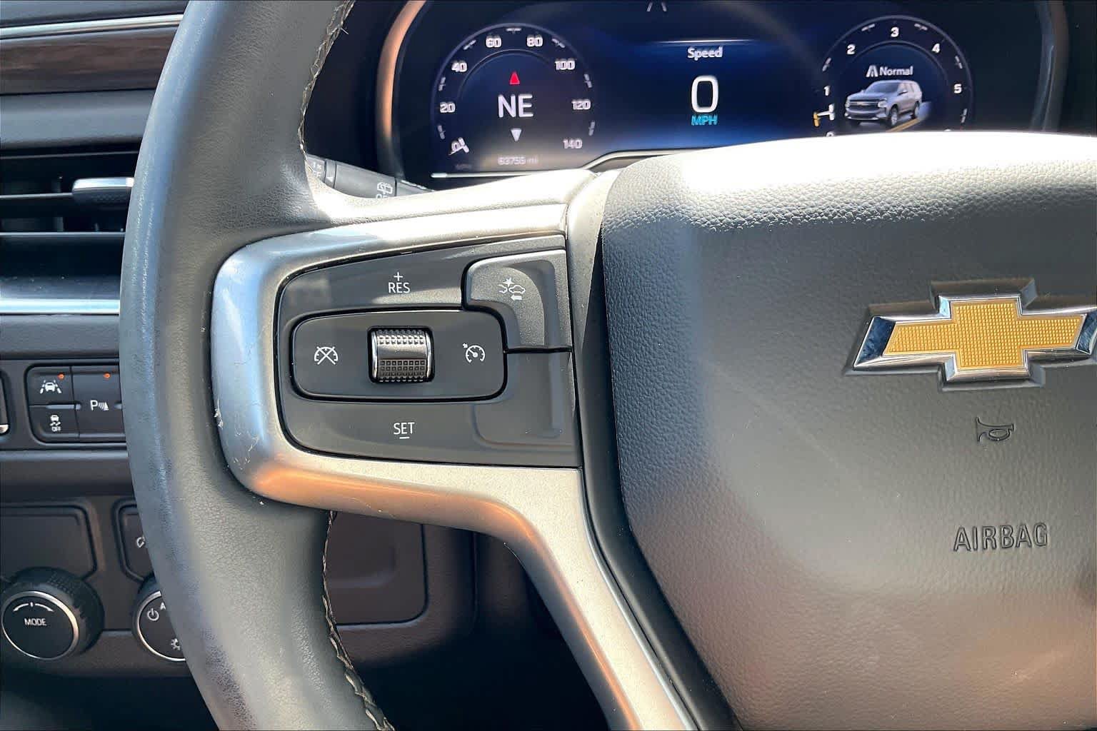 Certified 2024 Chevrolet Suburban LT RWD image 18