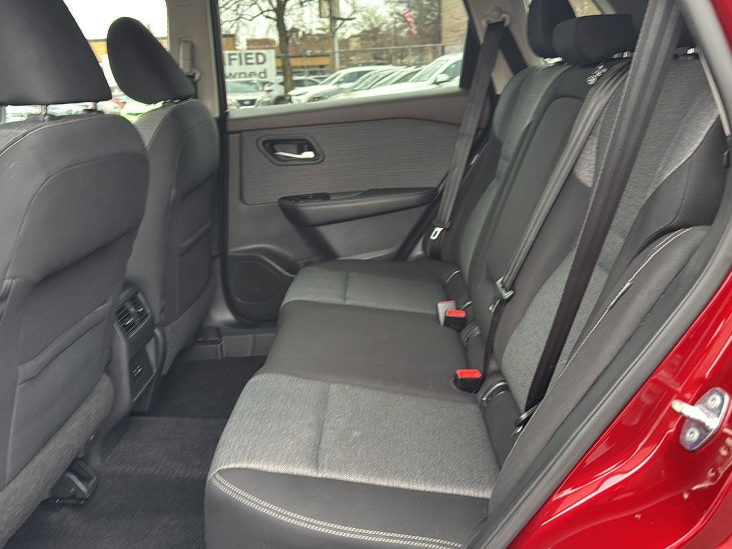 Used 2021 Nissan Rogue SV image 29