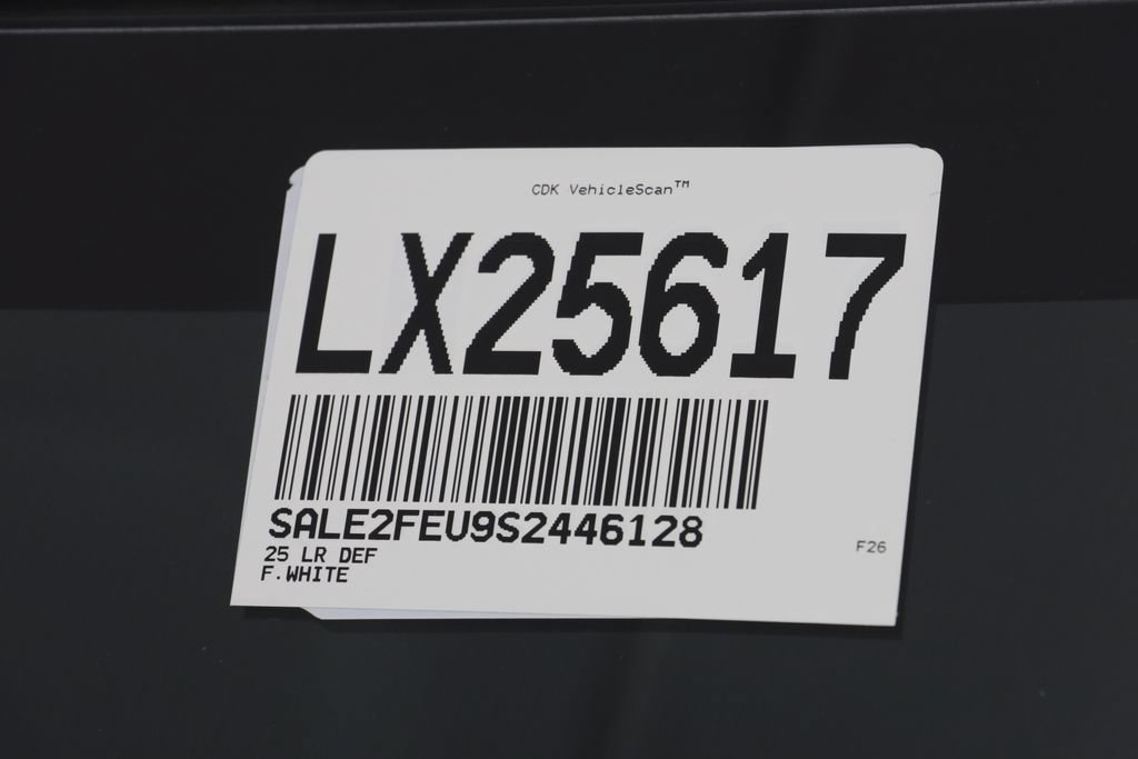 Certified 2025 Land Rover Defender 130 X-Dynamic SE AWD/4WD image 26